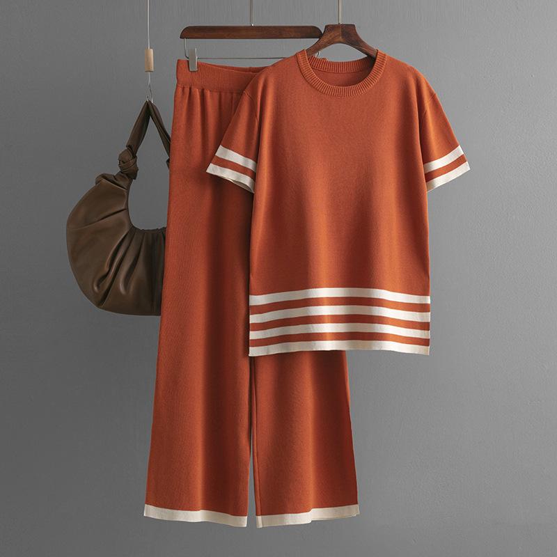 Contrasting striped split-ended short-sleeved knitted sweater + high-waisted and thin wide-leg pants and trousers fashionable and casual two-piece set