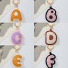 PU-Leder Bonbonfarbe A bis Z Initialen Schlüsselanhänger für Damen Einfach Mode Rucksack Telefonanhänger Autoschlüsselanhänger Schmuck Geschenke