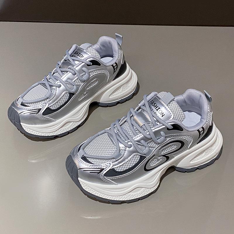 

Летние новые дышащие кроссовки для женщин - это студенческие повседневные кроссовки для женщин, кроссовки на платформе для женщин 40 серебряный