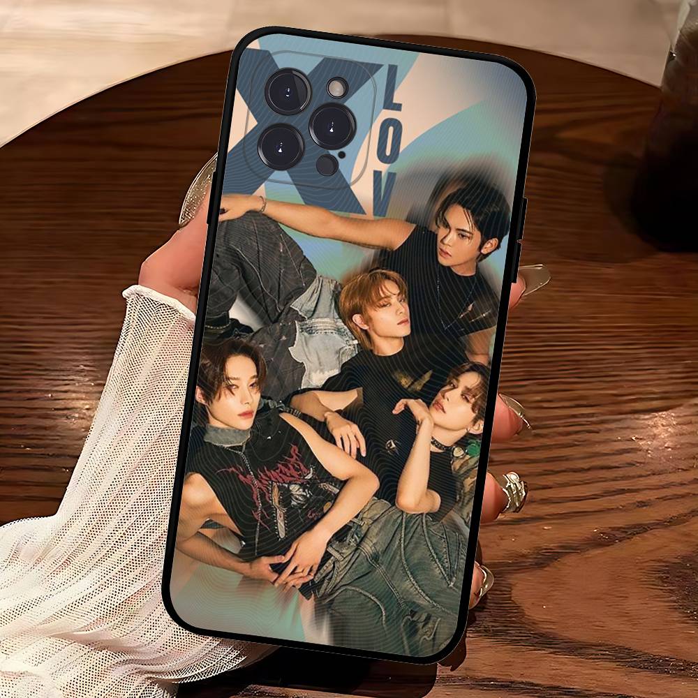 Kpop Group XLov Phone Case For IPhone 16 Pro Max 15 17 Plus 14 13 12 Mini 11 Black Cover