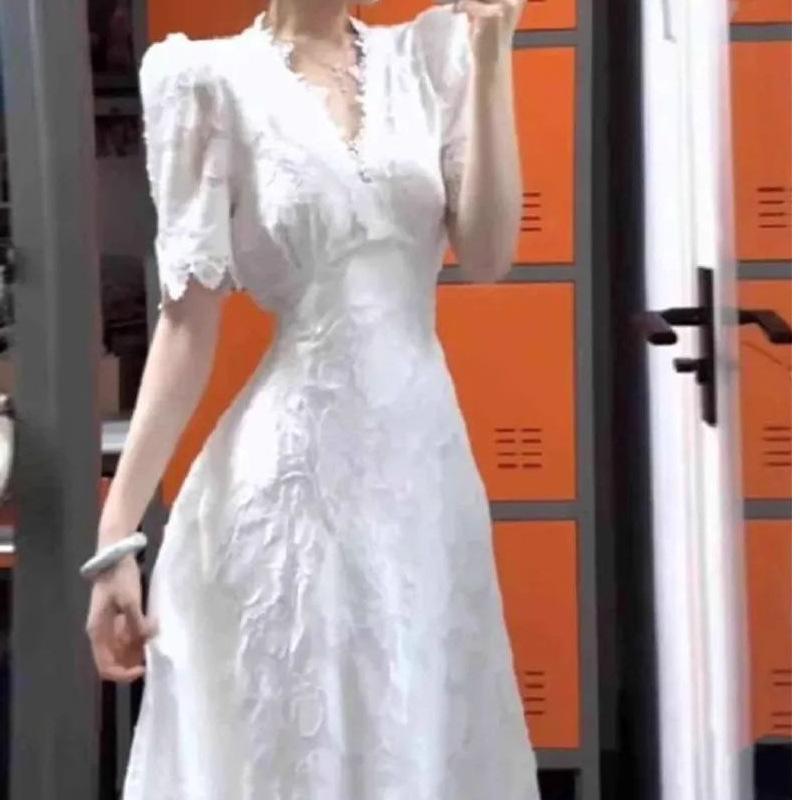 French Summer Women's Puff Sleeve Slimming Dress with Lace Skirt