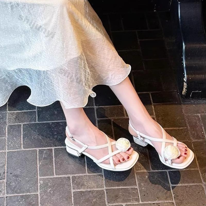 Fashion Women's High Heels 2025 Summer Outdoor Clip Toe Chunky Heels Fashion Camellia Buckle Strap Comfortable Height Increase Sandals