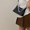 Neue Umhängetaschen Fortgeschrittenes Damen-Temperament Schwarz Doppelzweck Kette Achseltaschen Modetrend Nische Freizeit Pendlertaschen