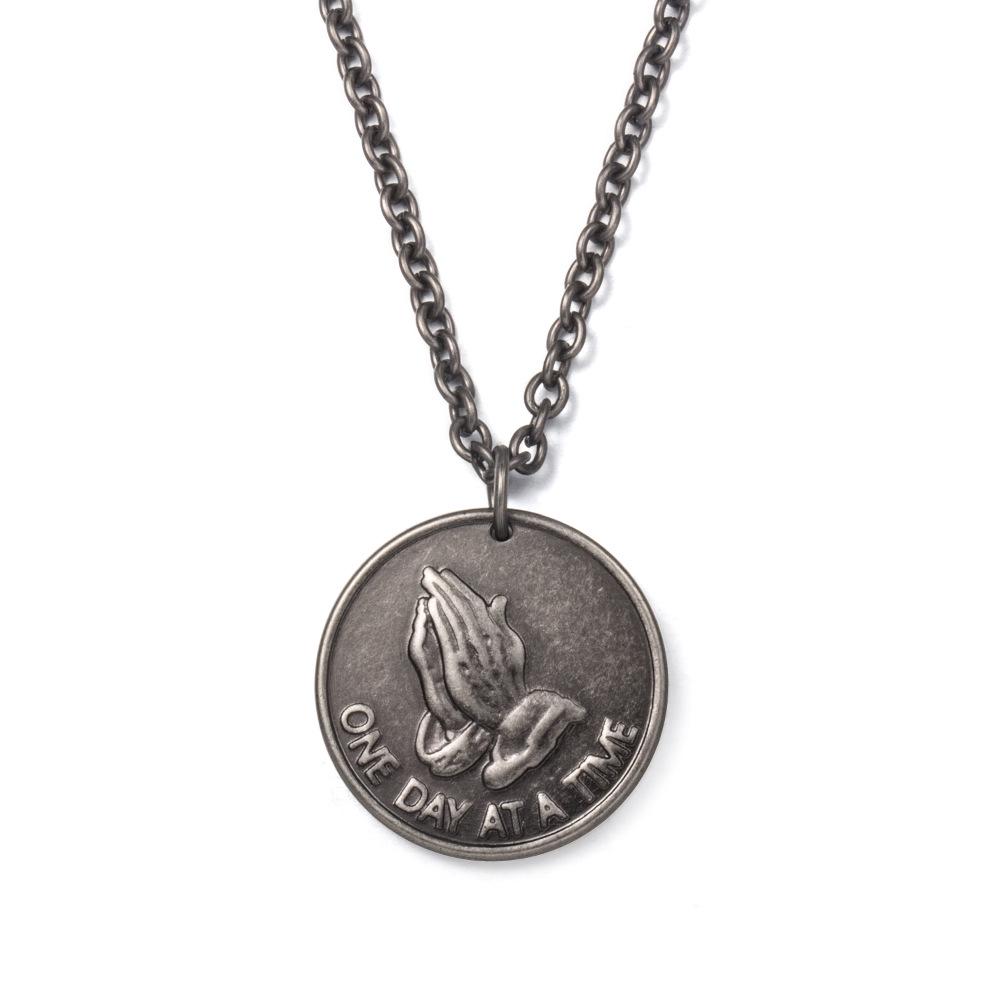 

Ожерелье «Молящиеся руки» Ван Ибо: Унисекс Хип-хоп Подвеска и Цепочка для свитера античный серебряного