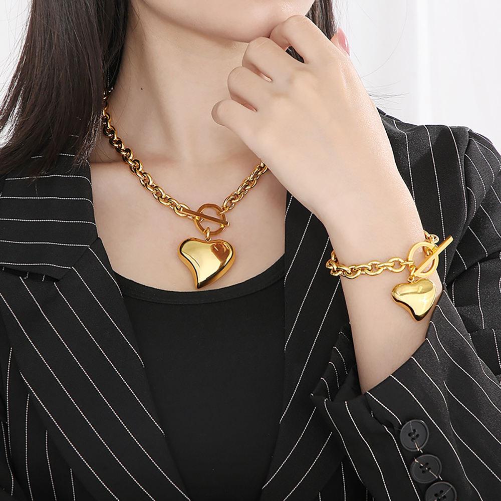 Beautiful Golden Heart Key Necklace Chain Fashionable Elegance And Chic 45 Cm