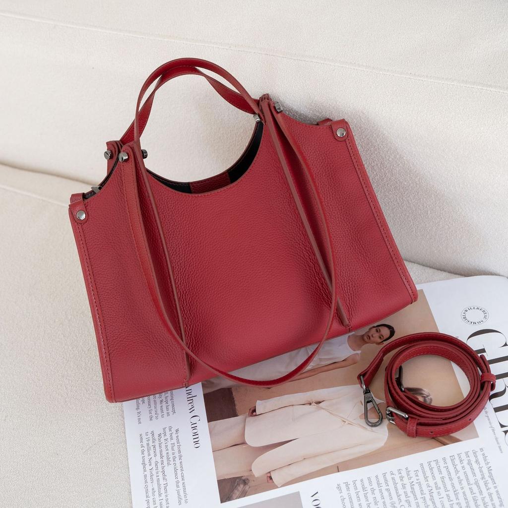 Cowhide Women's Bag Single Shoulder Oblique Span Niche Fashion Women's Generous Practical Shell Shopping Bag Oblique Span Bag