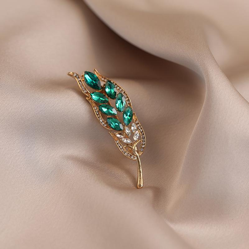 Exquisite High-End Schmetterlingsbrosche für Damenmode - Elegante Corsagen-Nadel & Kleidungsaccessoire