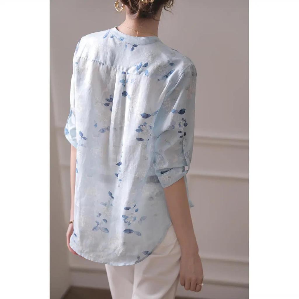 Damen Sommer Bluse mit sieben geteilten Ärmeln, frisch, dünn, altersbeständig, einfaches Pendler-Knopfoberteil