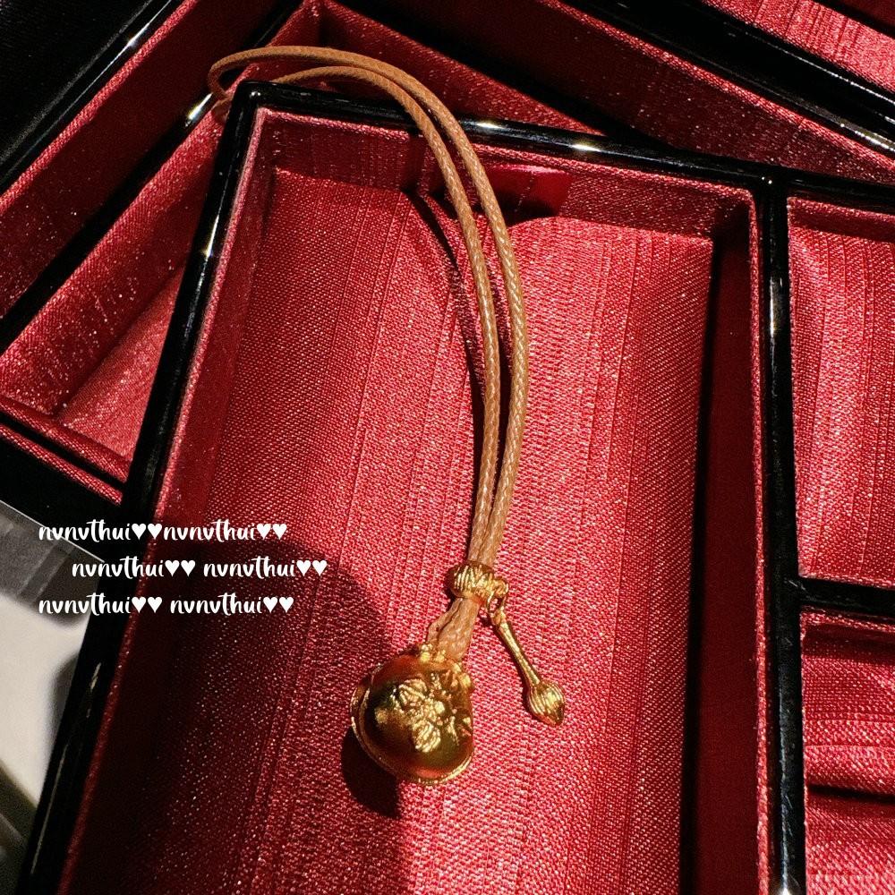 

Ancient Gold, Silk Chisel Carved Pine Flower Eighteen Seeds Safety Buckle Bracelet, New Chinese Style, Vajra Pestle Flower Window Necklace
