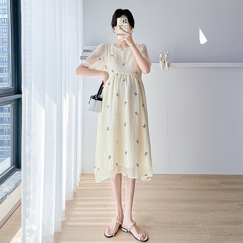 2026 Korean-Style Tencel Embroidered Summer Maternity Dress - Loose, Sweet Mid-Length Medium