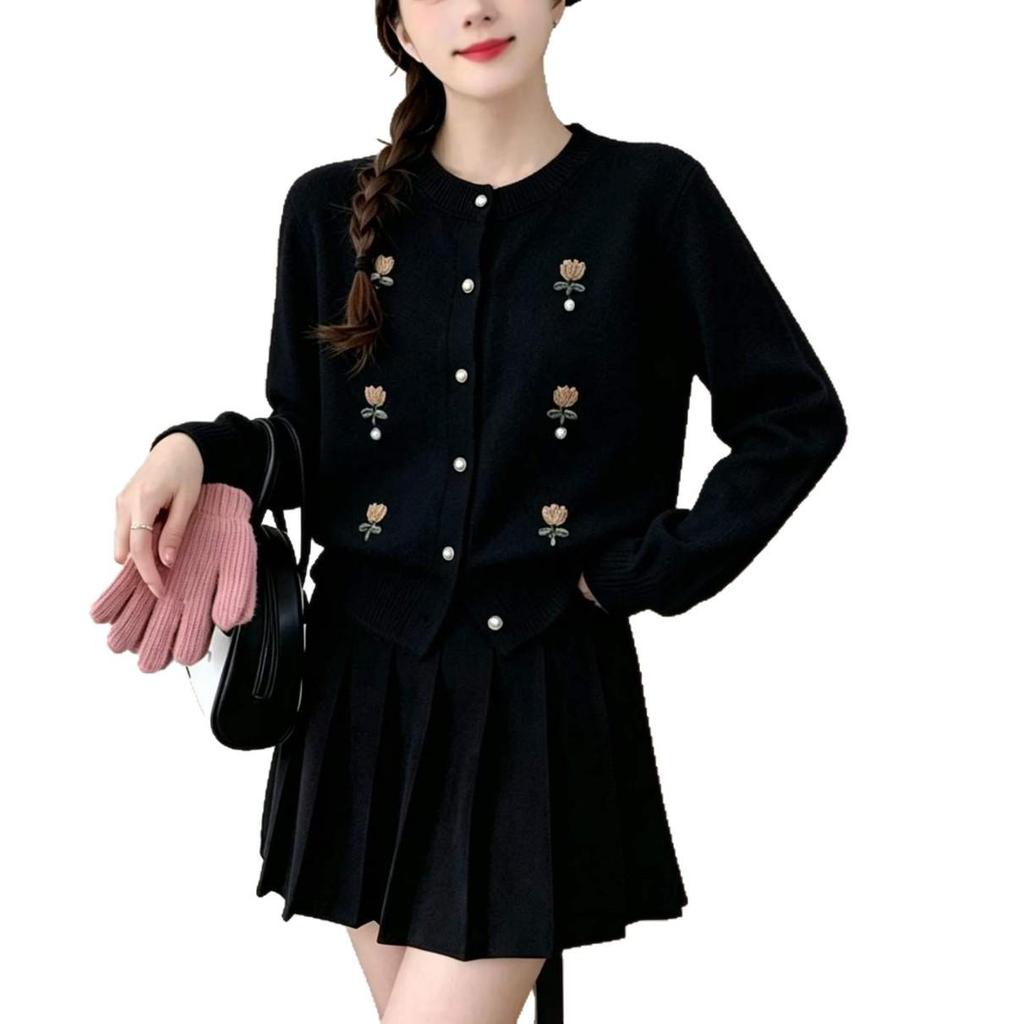 Sweet Floral Knit V-Neck Cardigan - Korean Design for Autumn/Winter