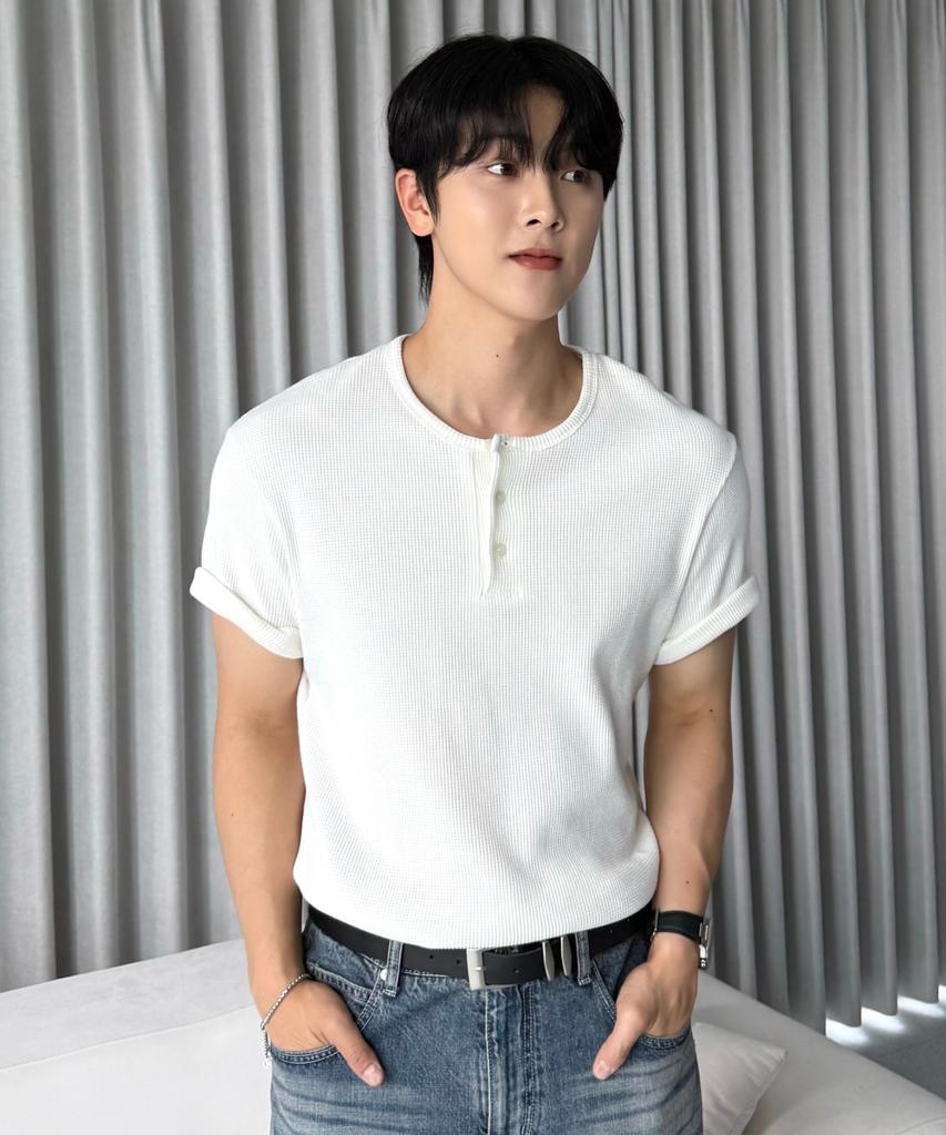 HYOJI 26 Ss Semi-Crop Waffle Henley Neck Short Sleeve T-Shirt (3 Colors)