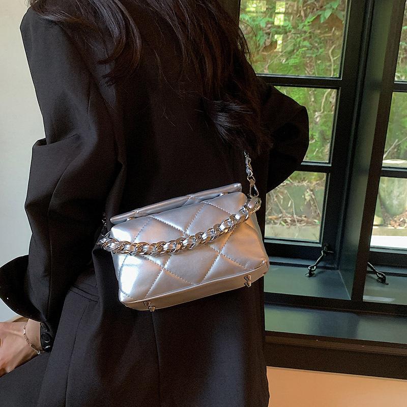 Rhombus dicke Kettentasche Damen 2024 Sommer neuer Trend Textur Mode vielseitige Umhängetasche Internet-Promi-Umhängetasche