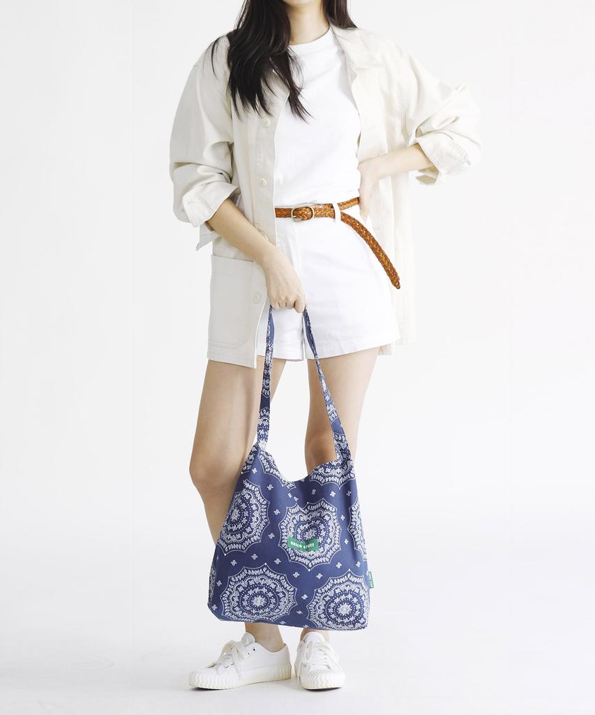Green Stuff Effortlessly Boxy Shopper Bag 53 Paisley - Navy