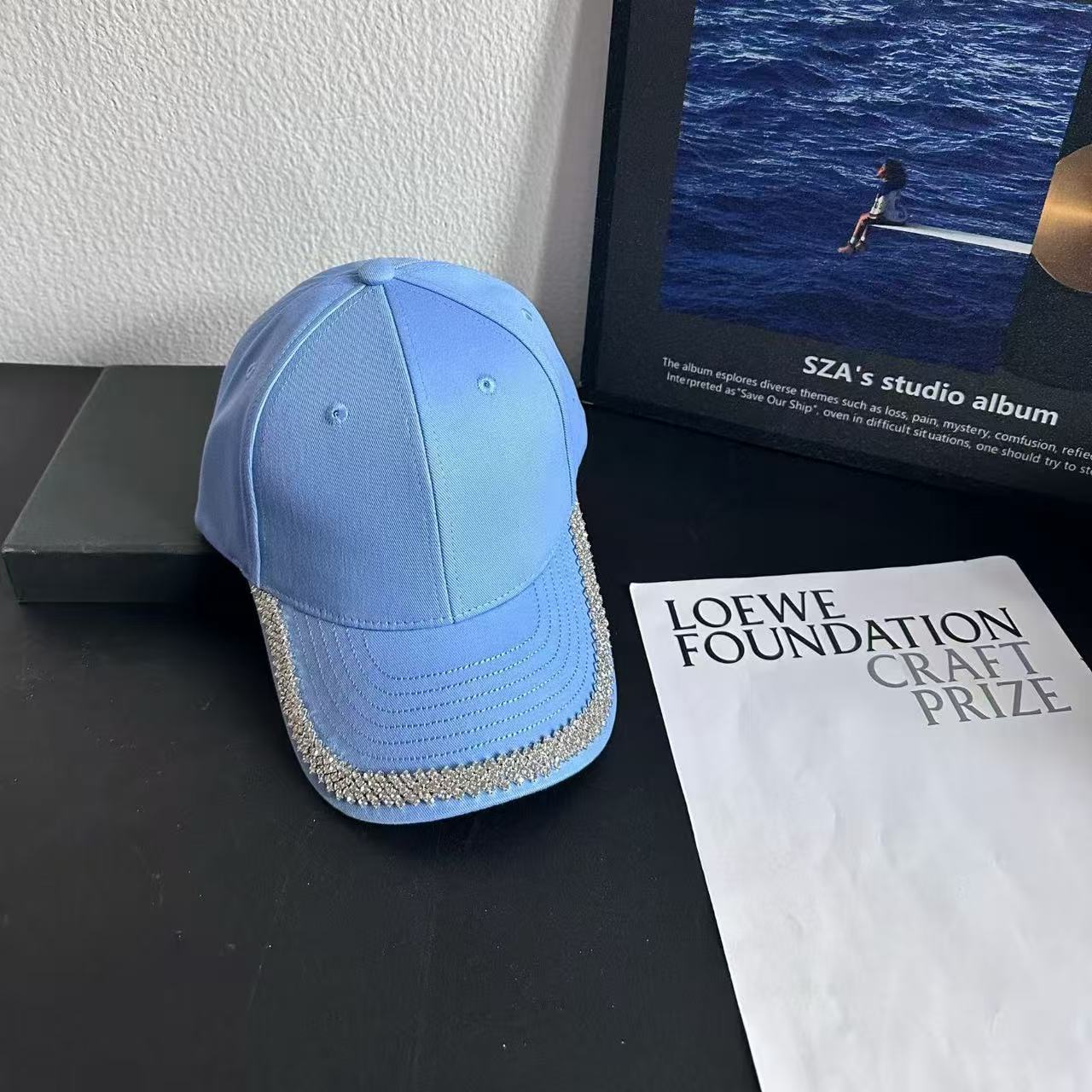 

Trendy Women s Rhinestone-Embellished Baseball Cap Spring/Summer Fashion Sun Hat Cross-Border Stylish Accessory Adjustable небо синє кольору