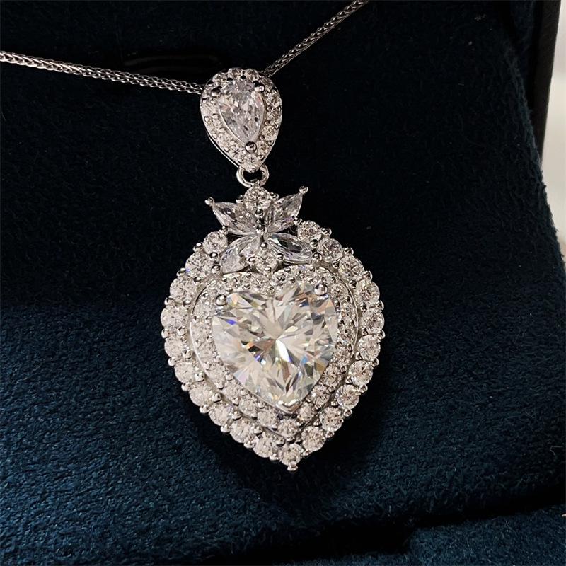 5 Carat D Color Heart-Shaped Moissanite Pendant - Luxury European & American Style