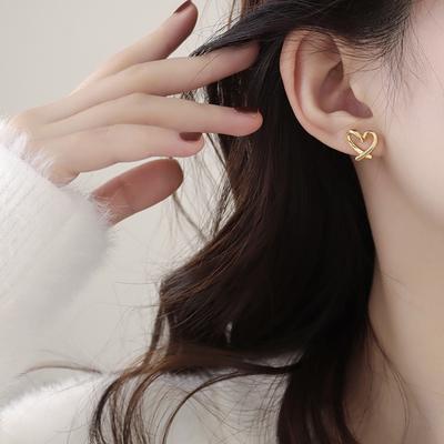 Simple Gold Heart Earrings for Women Fashion Retro Stud Earring Accessories Jewelry Gift