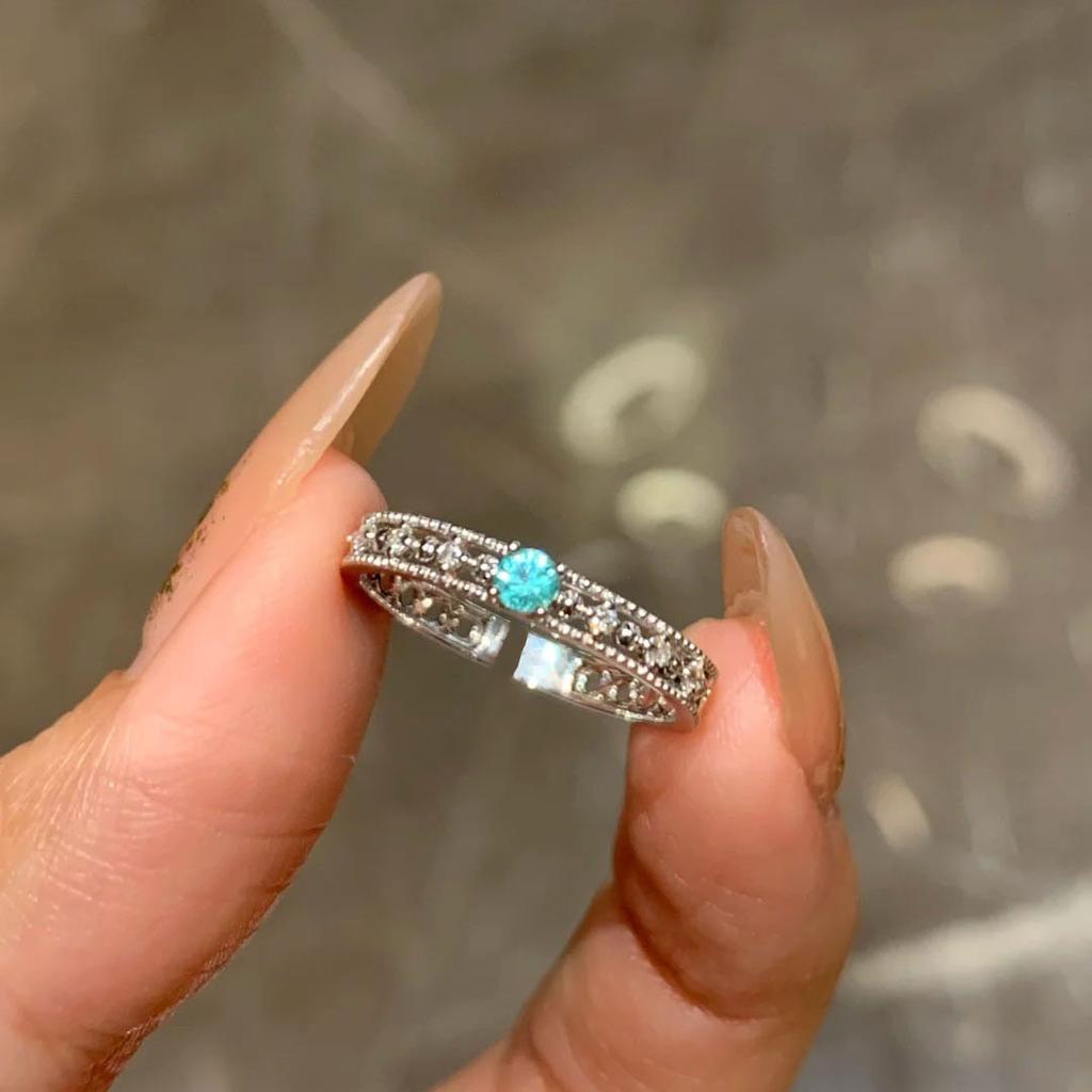 Original designer's inlay diamonds hollow out blue rings for women trendy and unique ring high-end and exquisite party jewelry