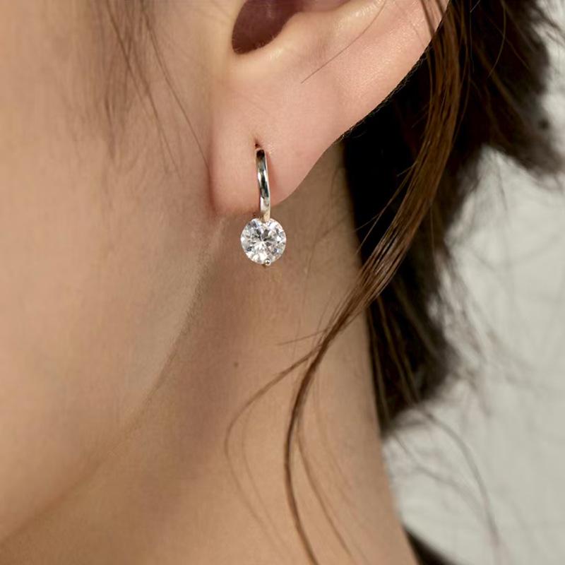 Zhuozhifan S925 Silber Leichter Luxus Diamant Ohrstecker 7.0 - Vielseitig für den täglichen Gebrauch
