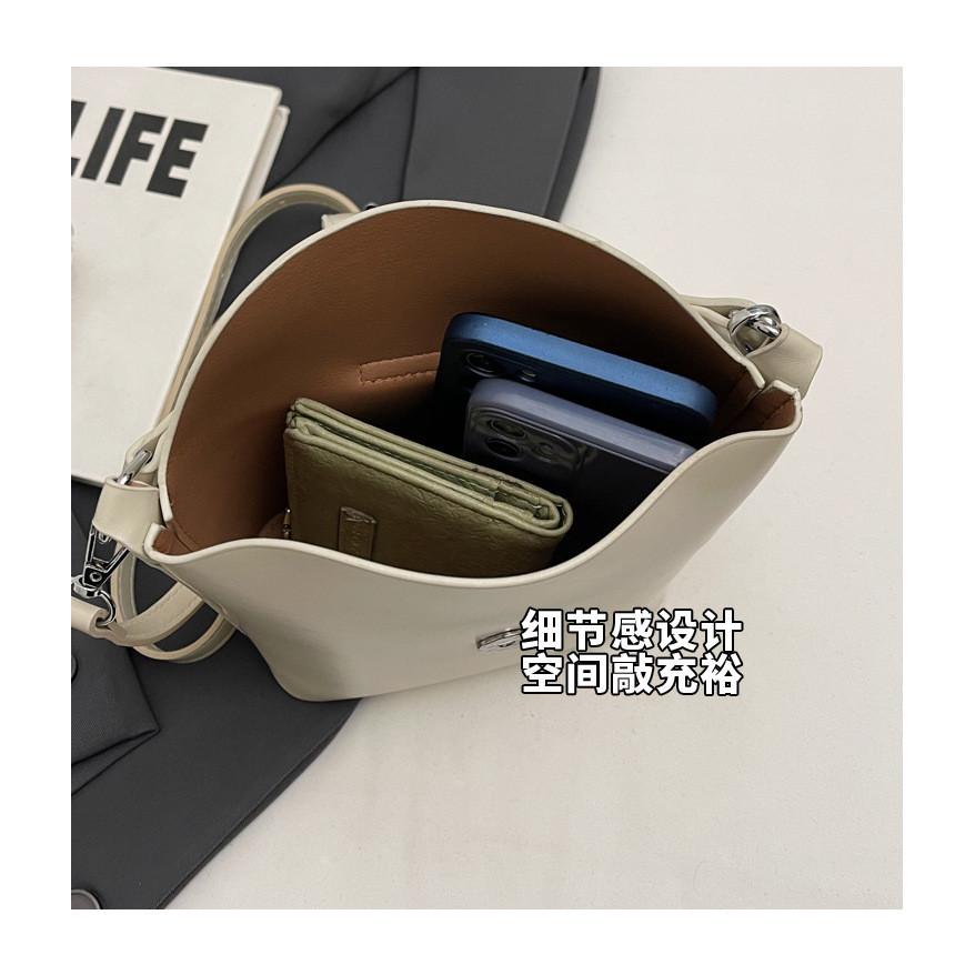 IELGY Женская модная и простая нишевая повседневная универсальная сумка-ведро на плечо — фото 8