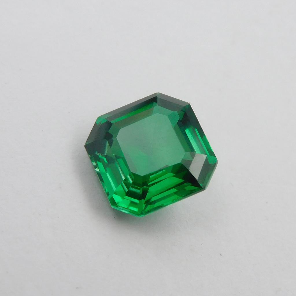 5.60 Ct   Natural Green Garnet Beautiful Square Cut Loose Gemstone