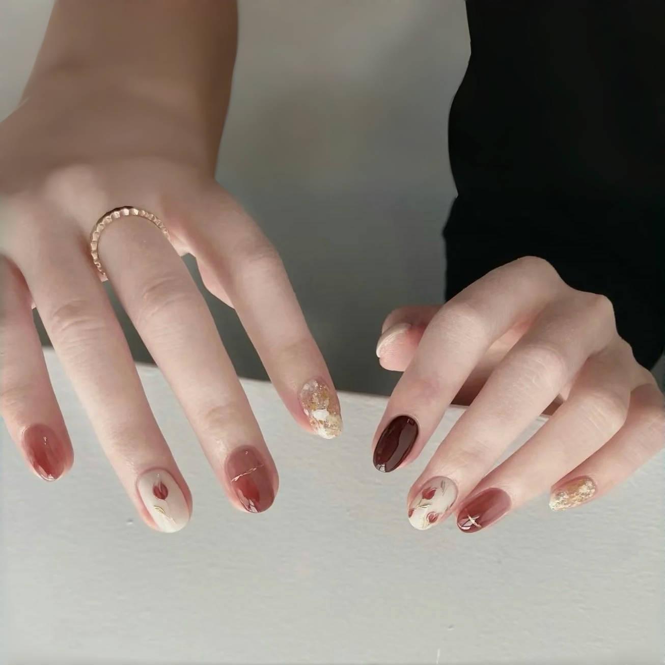 

Rose Hawthorn Red High-End Whitening Glitter Nail Art Patches - 30 Pieces
