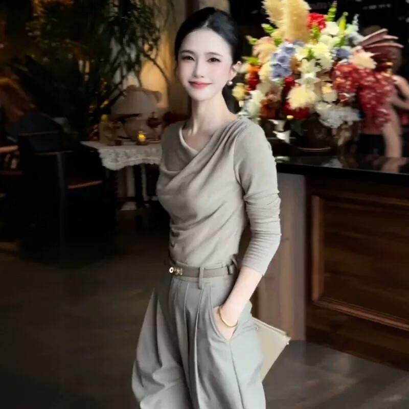 La Chapelle Women's Light Luxury Two-Piece Long-Sleeve Pants Set