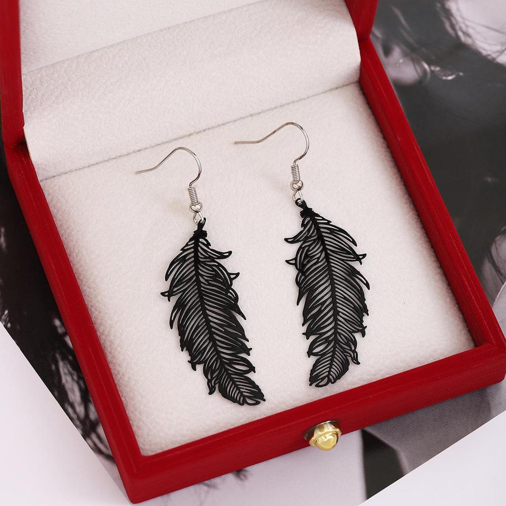 Bohemian High-End Retro Wing Feather Ear Hook Earrings for Women