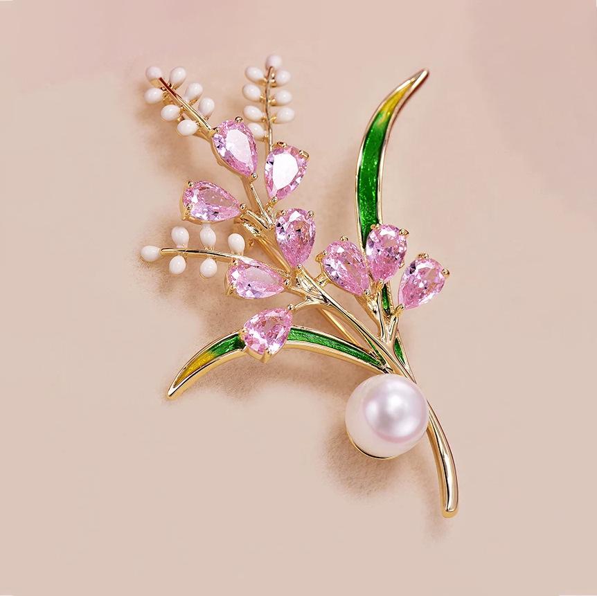 Harvest Wheat Ear Pin - Elegant and Graceful Crystal Brooch with Small Design Touch - Uncommon Pin for Special Occasions