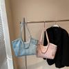 Simple Color Solid Ladies Bag Zipper Closure Interior Pockets Casual Travel Bags