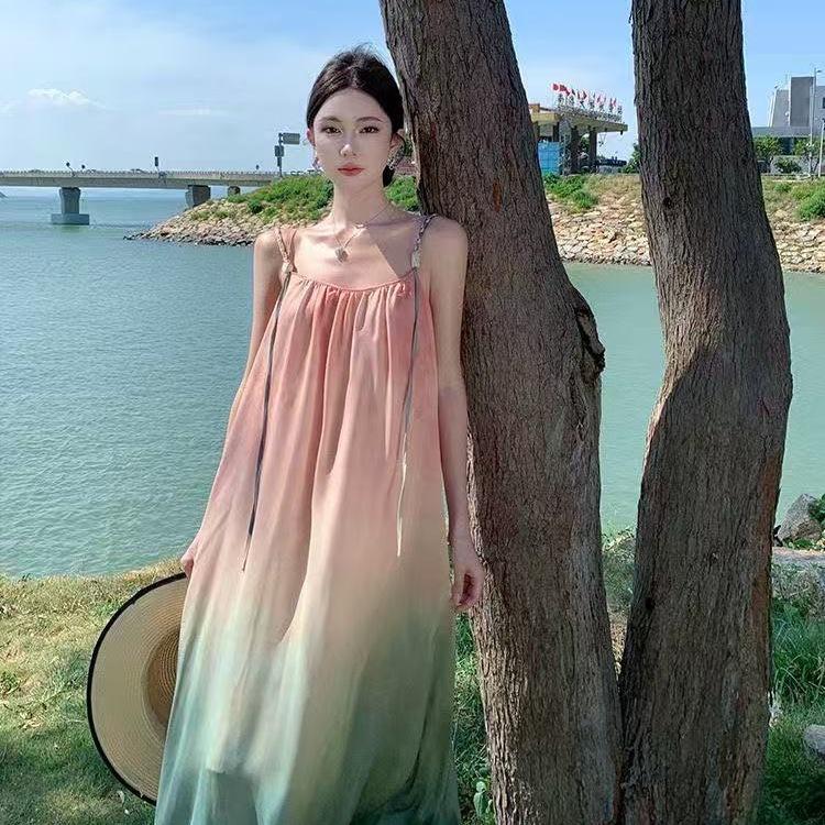 Seaside holiday wind gradually change color smudge loose suspender beach skirt summer dopamine dress atmosphere super fairy