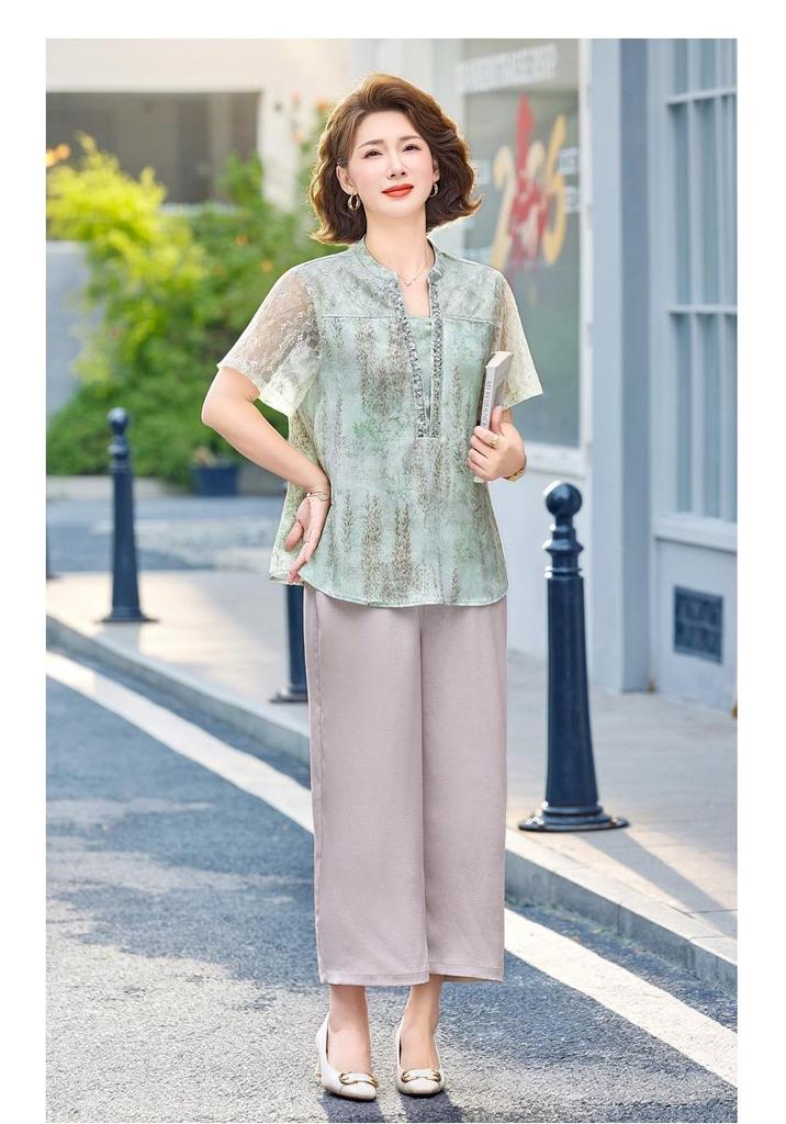Stylish Summer Short-Sleeve Suit Set for Women 50+