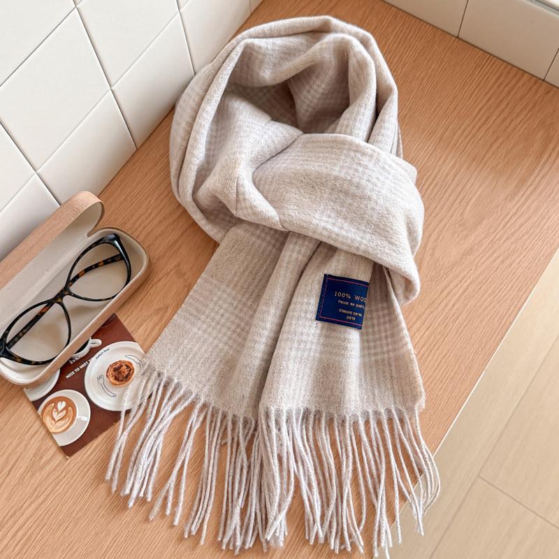 111% pure blue-gray plaid scarf for men and women, winter knitted to keep warm, high-end temperament plaid scarf