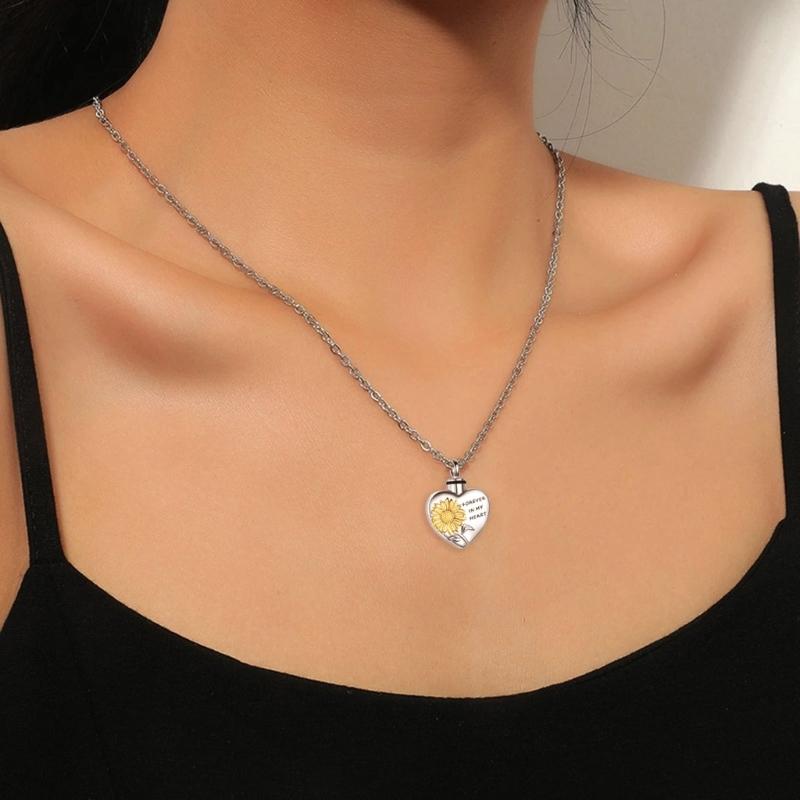 Stainless Steel Pet Urns Holder Necklace for Dogs Cats Pet Memorial NecklaceKeepsake Loss Pet Remembrance Gift Jewelry