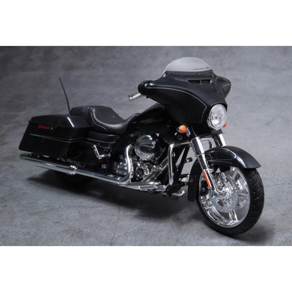 Maisto 1:12 Harley-Davidson 2015 Street Glide Special Motorcycle Diecast Model