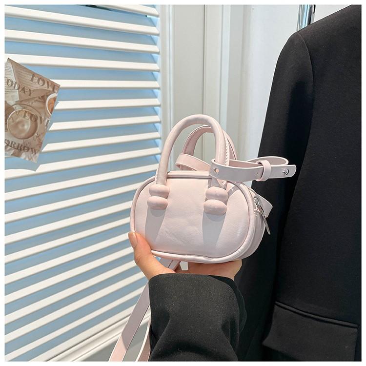 High-end small bag women's new summer popular versatile messenger bag fashionable portable bowling bag