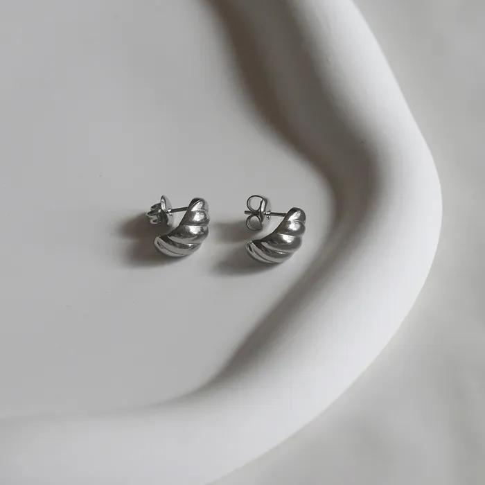 _JJ25 Surgical Steel Wave Tear Drop Earrings
