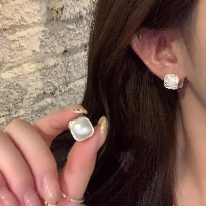 Light Luxury Exquisite Hollow Pearl Double-Sided Ear Buckle Niche Temperament High-End Earrings Celebrity Style Fashion Versatile Earrings