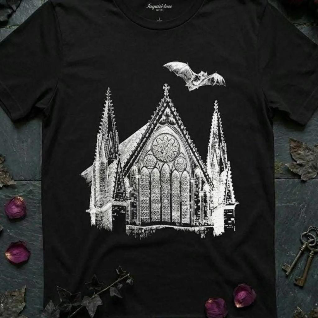 Gothic Cathedral Bat T Shirt Halloween Spooky Whimsigoth Dark Academia Vintage Woodcut Witchy Apparel Vintage Washed Homme