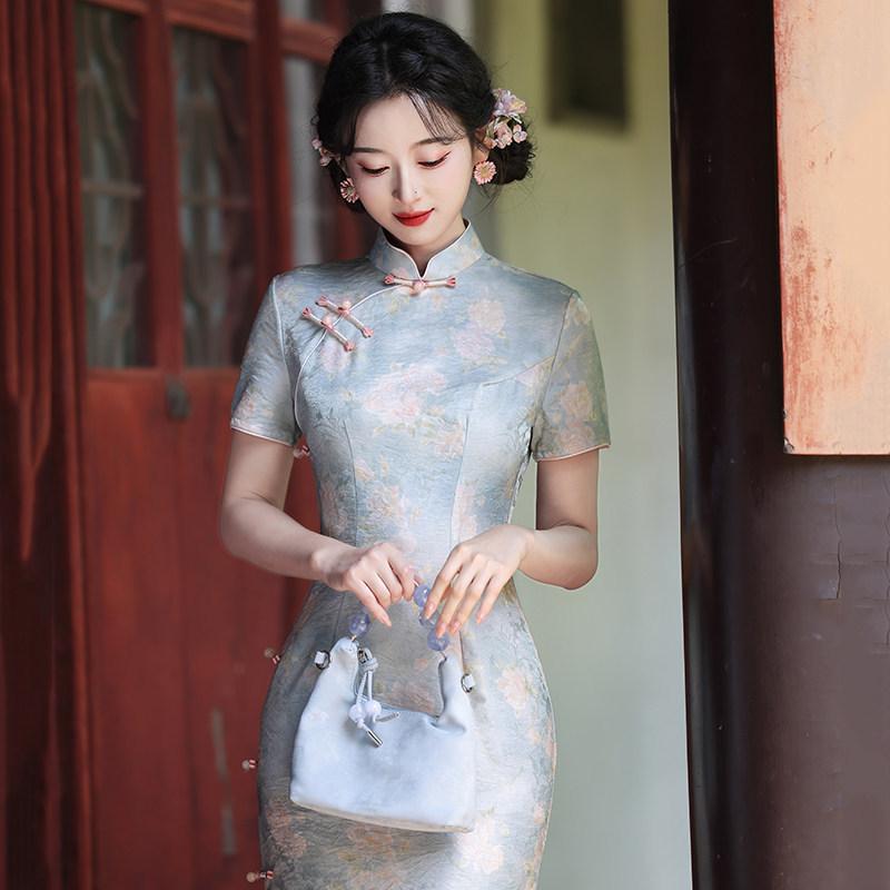 Modrý národní styl, nový čínský dlouhý cheongsam ze Suzhou, vylepšený mladistvý 1011 nová dámská vysoce kvalitní verze, pro každodenní nošení