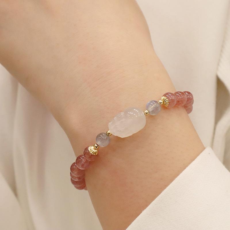 Naturligt jordgubbskristallarmband Armringar Dam Mode Smycken accessoarer Gåva