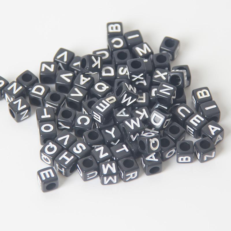 100 Stück Quadratische Acryl-Buchstabenperlen Zufällig Gemischt Alphabet Lose Perlen Für DIY Kinder Schmuckherstellung Basteln 6X6Mm
