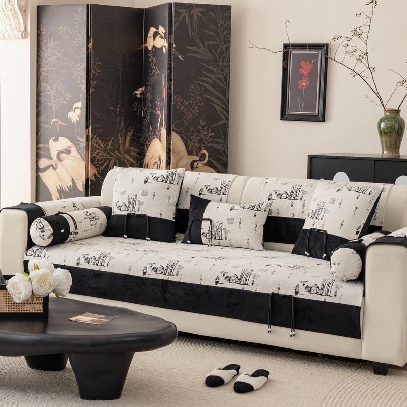 

Light Luxury Chenille Sofa Cushion Universal In All Seasons, High-End Non-Slip Seat Cushion New Sofa Cover 70*70cm