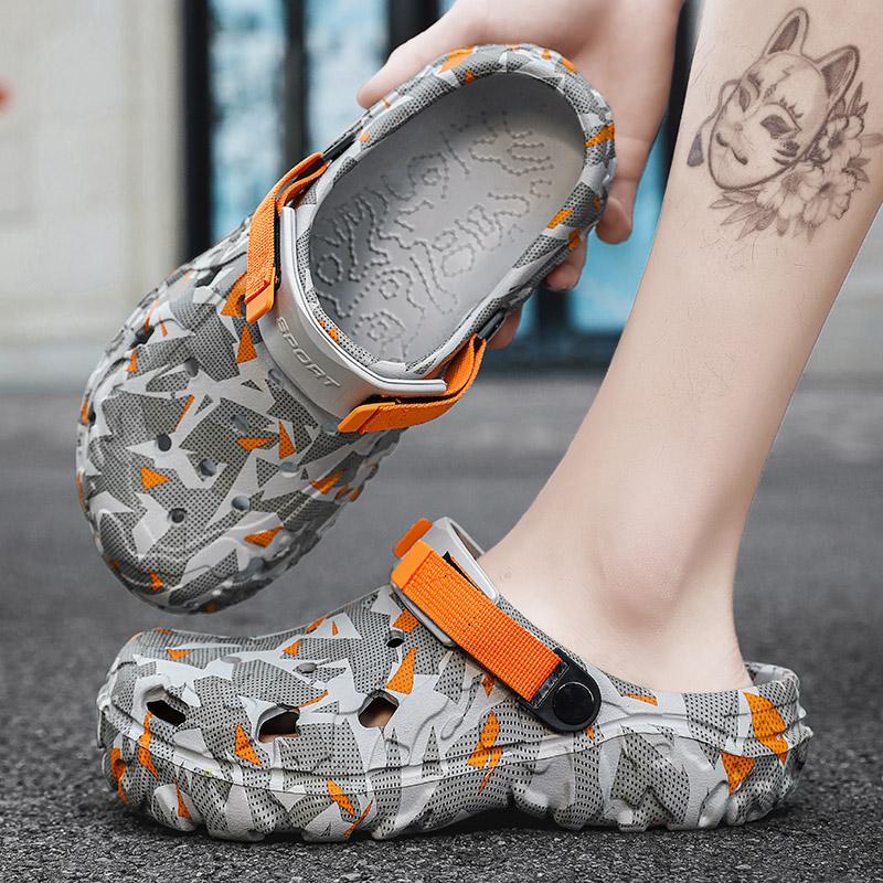 2024 Summer New Men's Slippers Outdoor Garden Clogs Male Casual Shoes Fashion Luxury Sandals Comfort Home Soft Slippers 40-47