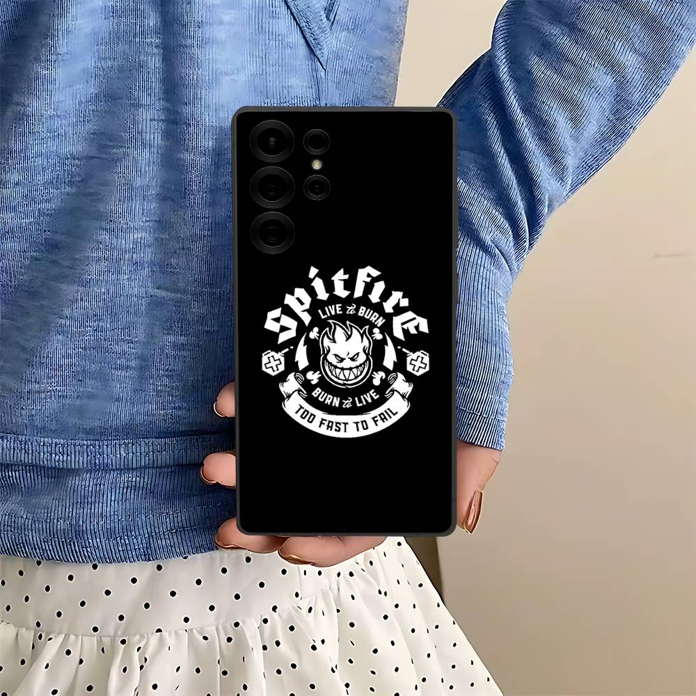 Fashion S-Spitfire Skateboard Phone Case For Samsung S 24 Fe 25 Ultra Plus 20 Lite 21 30 22 23 24 22 Ultra 5G Fundas