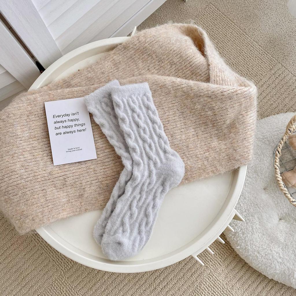 Women's Mink Velvet Mid-Tube Socks - Thick, Plush, Cable Knit for Autumn/Winter Warmth