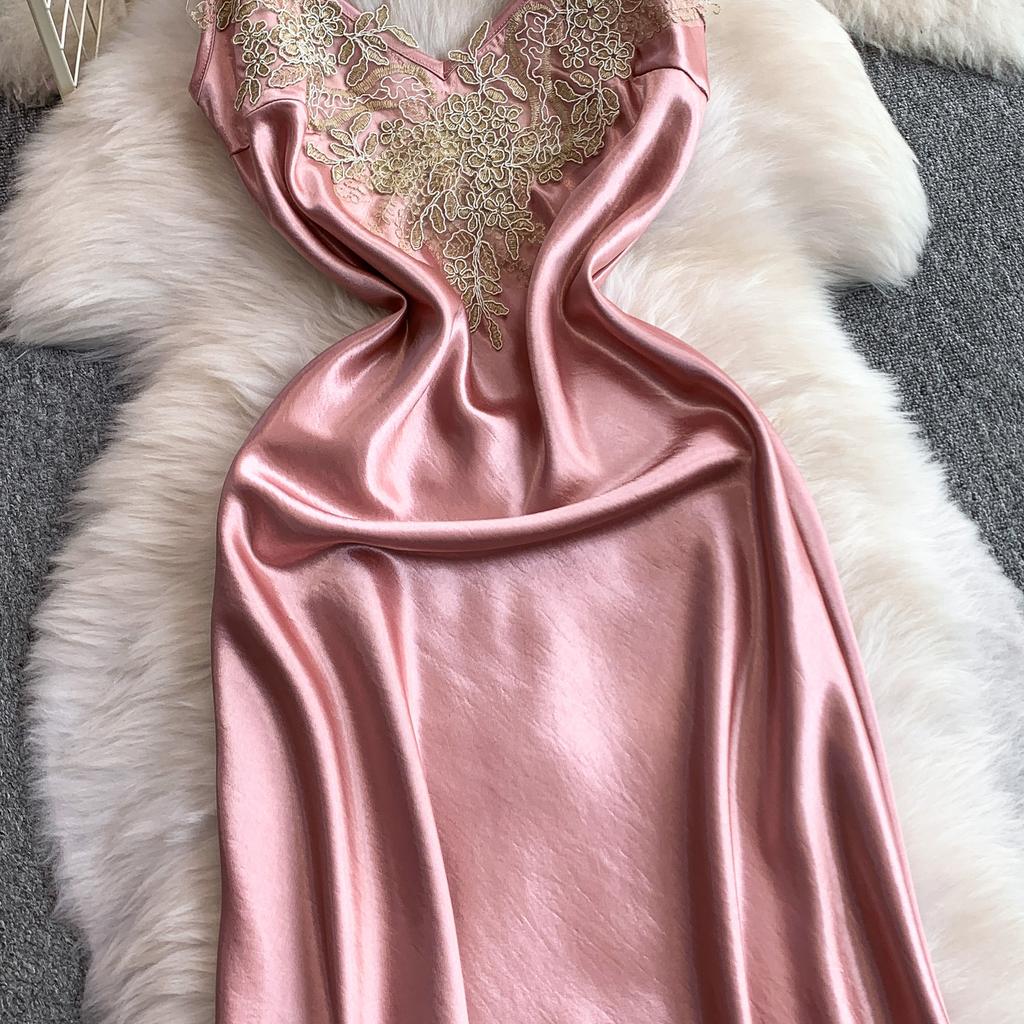 Dress Dress Women's Autumn and Winter Premium Satin Heavy Industry Embroidery Lace V-Neck Suspender Long Elegant Dress
