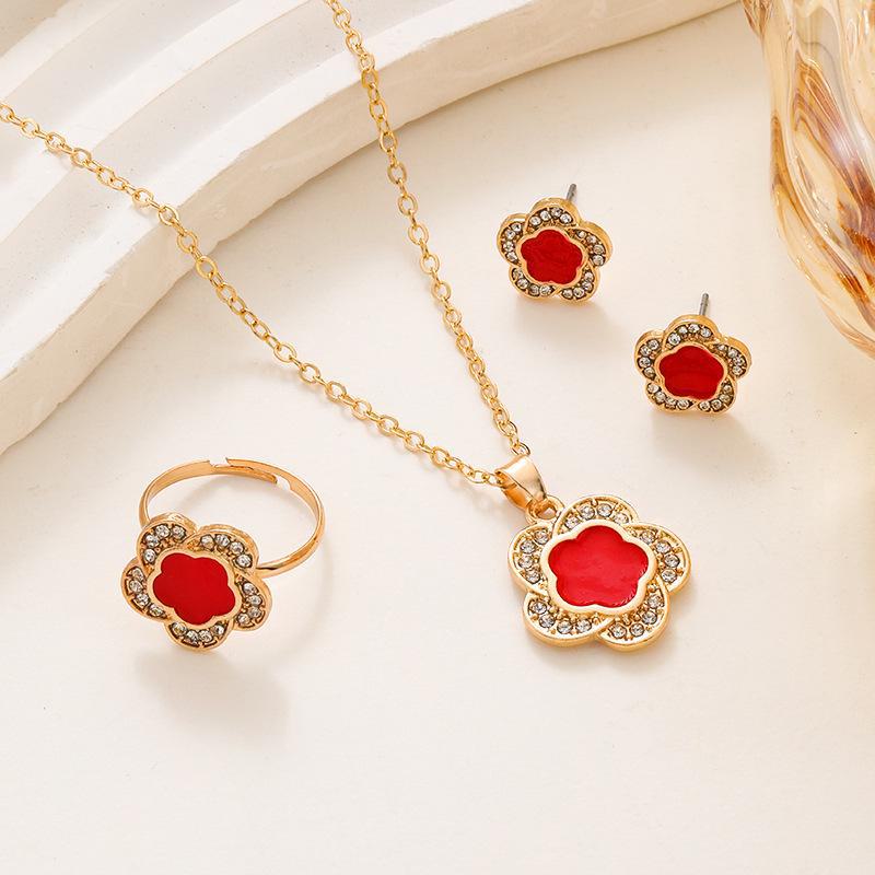 Temu Hot-Selling Lucky Five-Leaf Flower Jewelry Set: Diamond-Encrusted Five-Petal Flower Ring & Earrings (3-Piece Women's European/American Set)