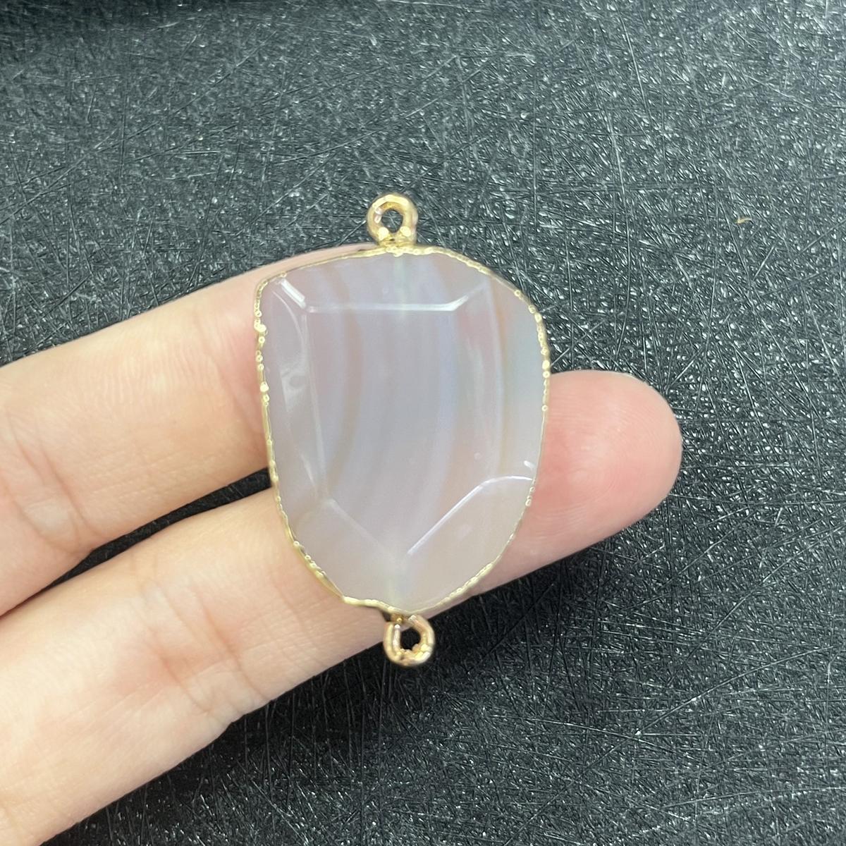 

1Pc, Energy Natural Stone Gray Agate Connector with Golden Edge, Stylish Women Men Pendant Connector for Jewelry Making DIY Crafts Gift 27×37mm 1Pc/27×37mm серый