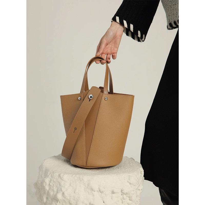 Bucket Bag Women's Large-capacity Vegetable Basket Women's Bag 2025 New High-end Portable Women's Bag To Work Commuter Messenger Bag
